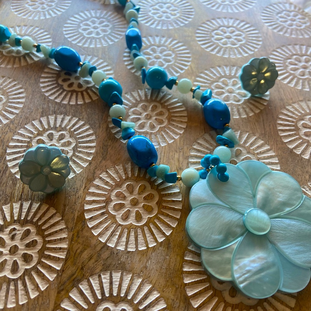 Lee Sands necklace set